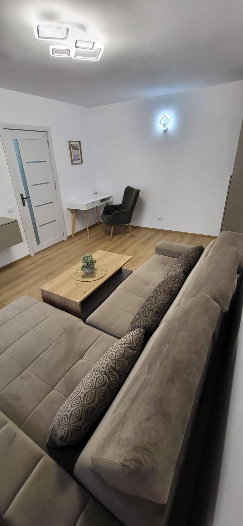 Urban Retreat Central - One Bedroom Apartment Piteşti Eksteriør billede